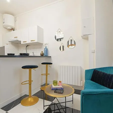 Fabulous Two Floor In 9th Appartamento Parigi